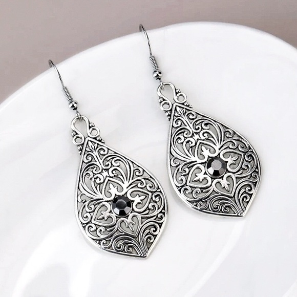 GlitzBlitz Boutique Jewelry - Any 2/$20! Silver Vintage Boho Marcasite Drop Earrings